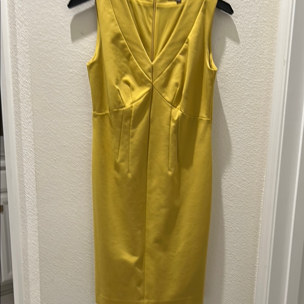 ADRIENNE VITTADINI Elegant Lime Yellow Sleeveless Dress - Picture 1 of 13